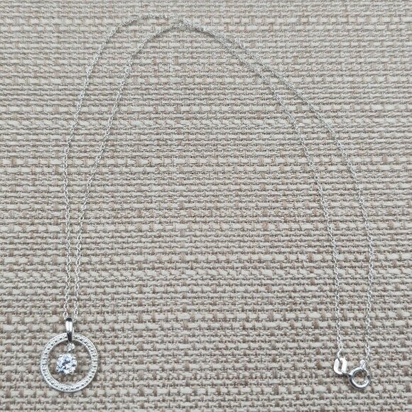 19 Inch Sterling Silver Floating Cubic Zirconia Gem Pendant Necklace A6167 - Picture 1 of 8